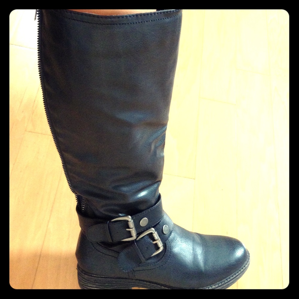 Pink and Pepper black moto boots, size 7